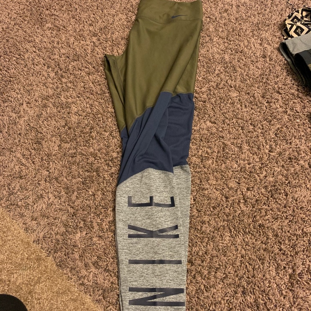 Nike leggings